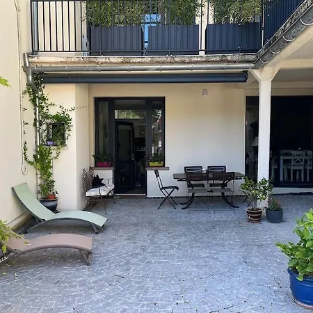 Charmant Appartement En Pierres Bourgoin-Jallieu Exterior foto